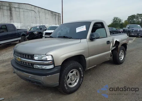 2001 Chevrolet Silverado z USA, uszkodzony, nr VIN 1GCEK14WX1Z145144